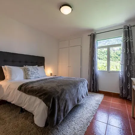 Pereira Place - *