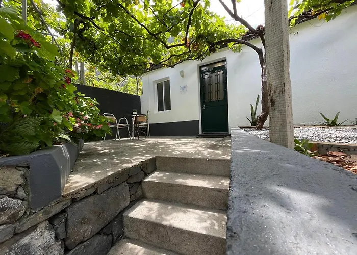 Pereira Place - * São Vicente